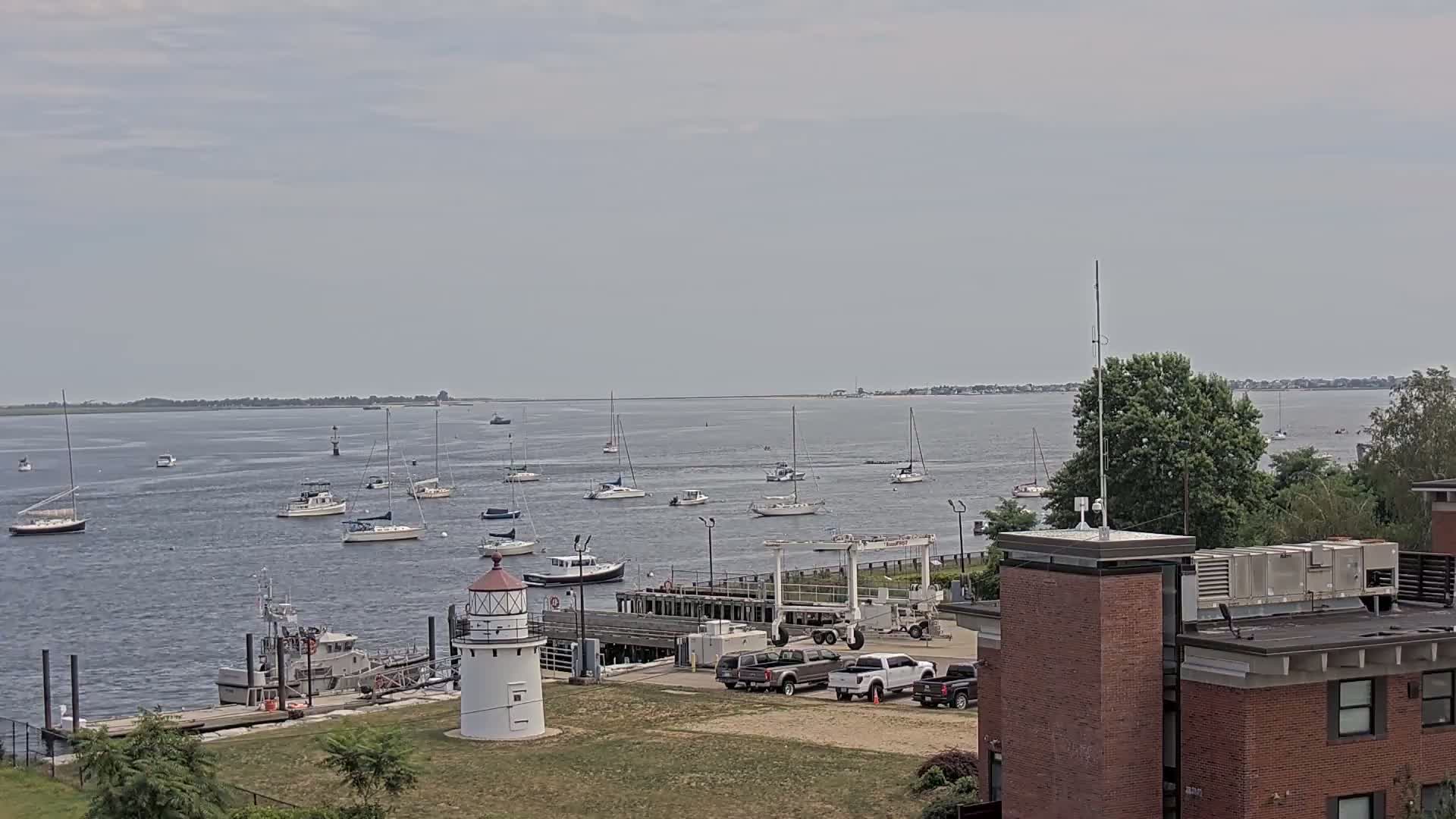 Newburyport,  Merrimack River Shipspotting Boat Traffic Live Cam - Newburyport, Essex, Massachusetts, USA