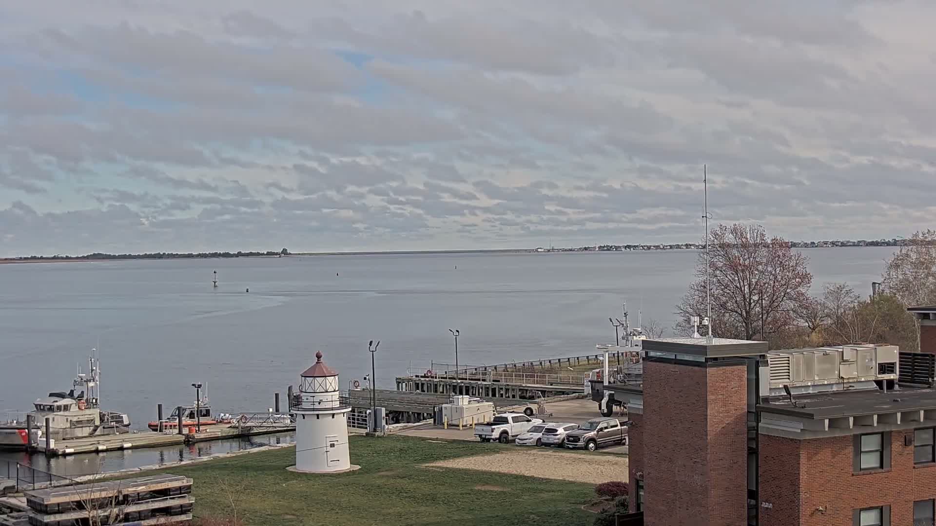 Newburyport,  Merrimack River Shipspotting Boat Traffic Live Cam - Newburyport, Essex, Massachusetts, USA