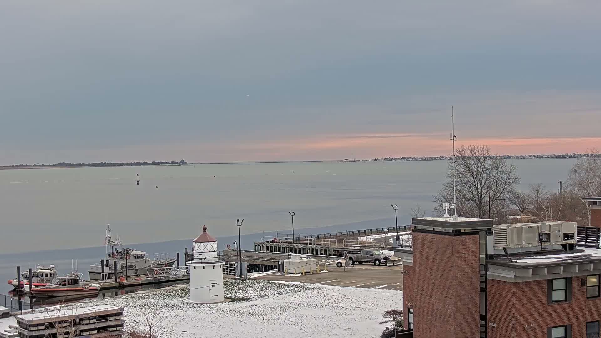 Newburyport,  Merrimack River Shipspotting Boat Traffic Live Cam - Newburyport, Essex, Massachusetts, USA