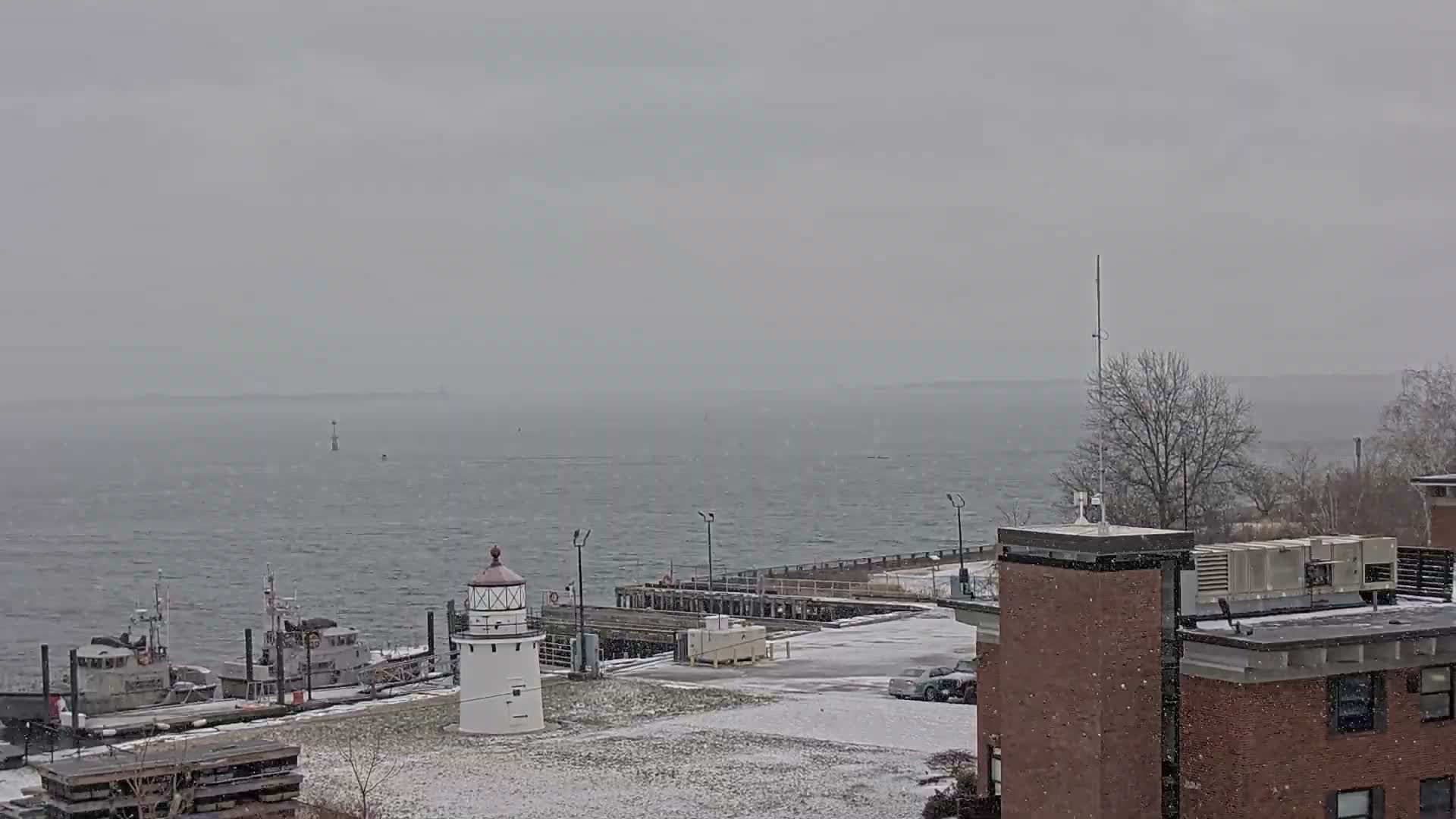 Newburyport,  Merrimack River Shipspotting Boat Traffic Live Cam - Newburyport, Essex, Massachusetts, USA