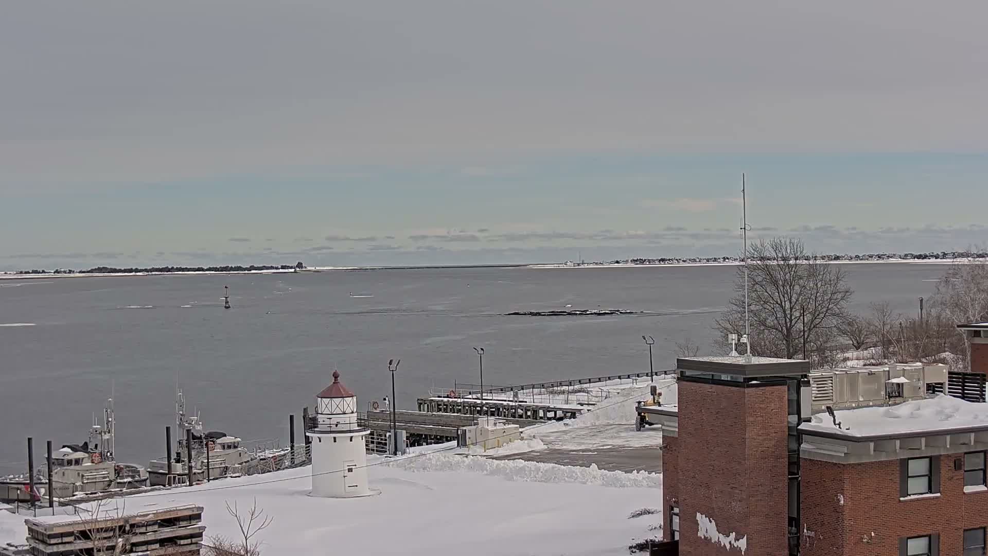 Newburyport,  Merrimack River Shipspotting Boat Traffic Live Cam - Newburyport, Essex, Massachusetts, USA