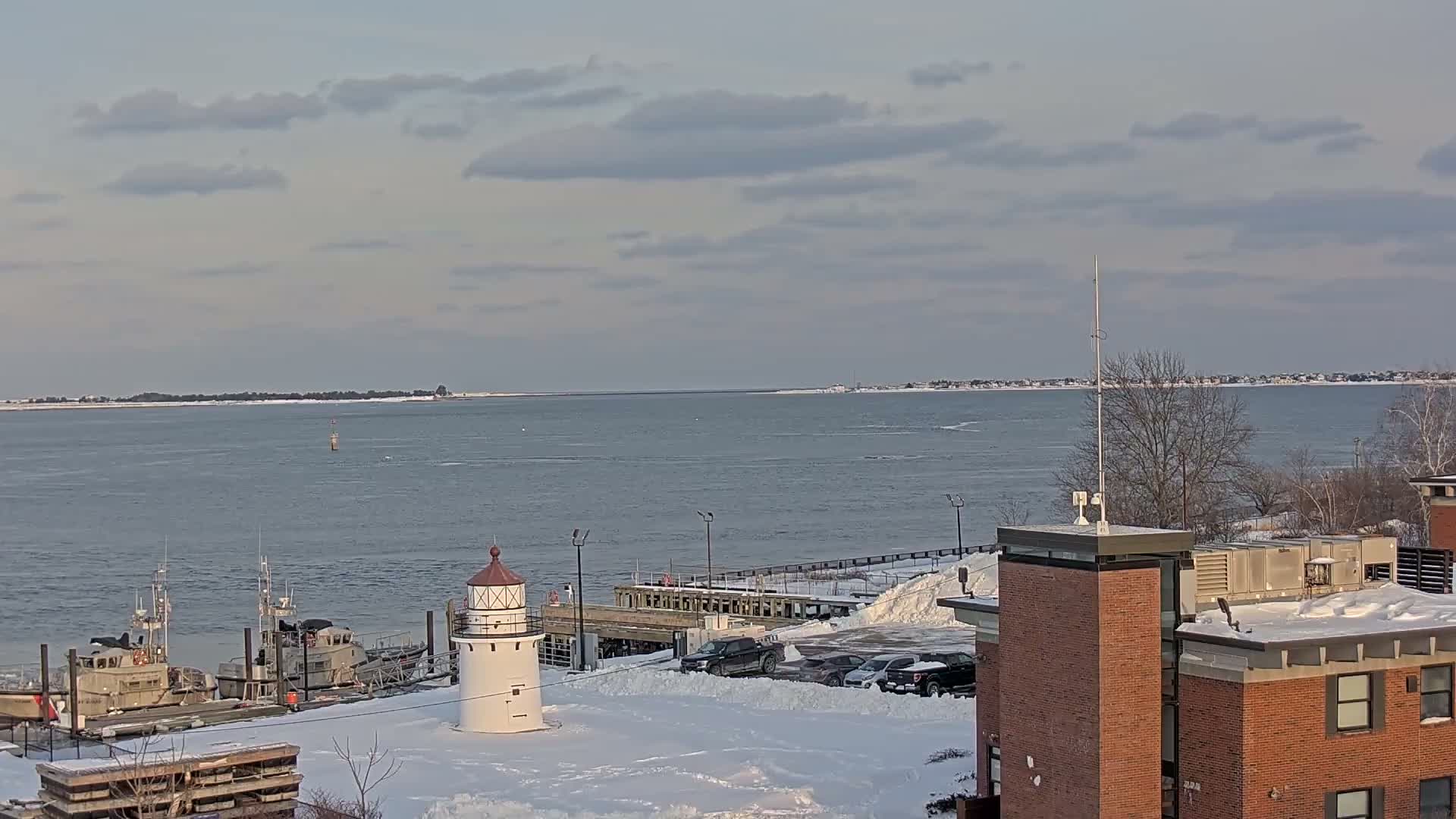 Newburyport,  Merrimack River Shipspotting Boat Traffic Live Cam - Newburyport, Essex, Massachusetts, USA