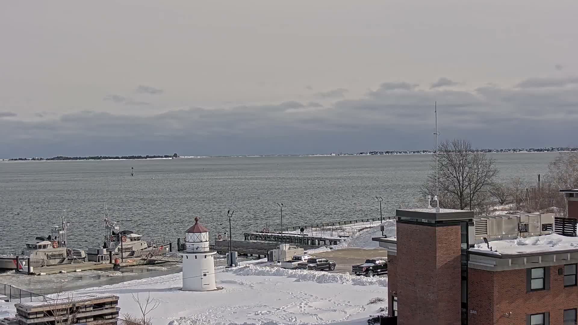 Newburyport,  Merrimack River Shipspotting Boat Traffic Live Cam - Newburyport, Essex, Massachusetts, USA
