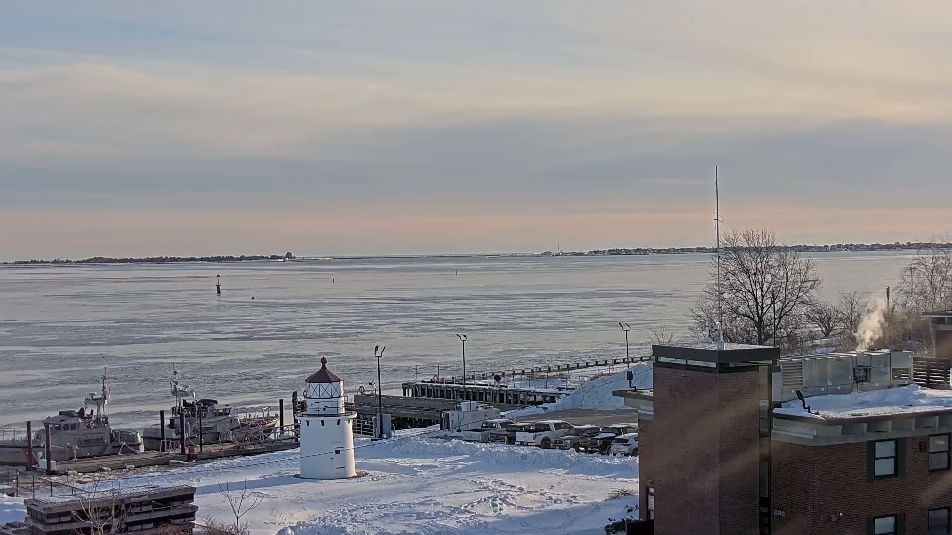Newburyport,  Merrimack River Shipspotting Boat Traffic Live Cam - Newburyport, Essex, Massachusetts, USA