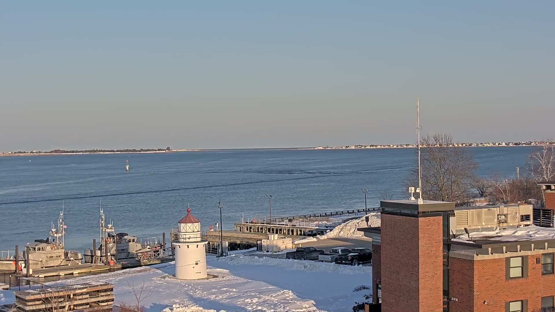 Newburyport,  Merrimack River Shipspotting Boat Traffic Live Cam - Newburyport, Essex, Massachusetts, USA