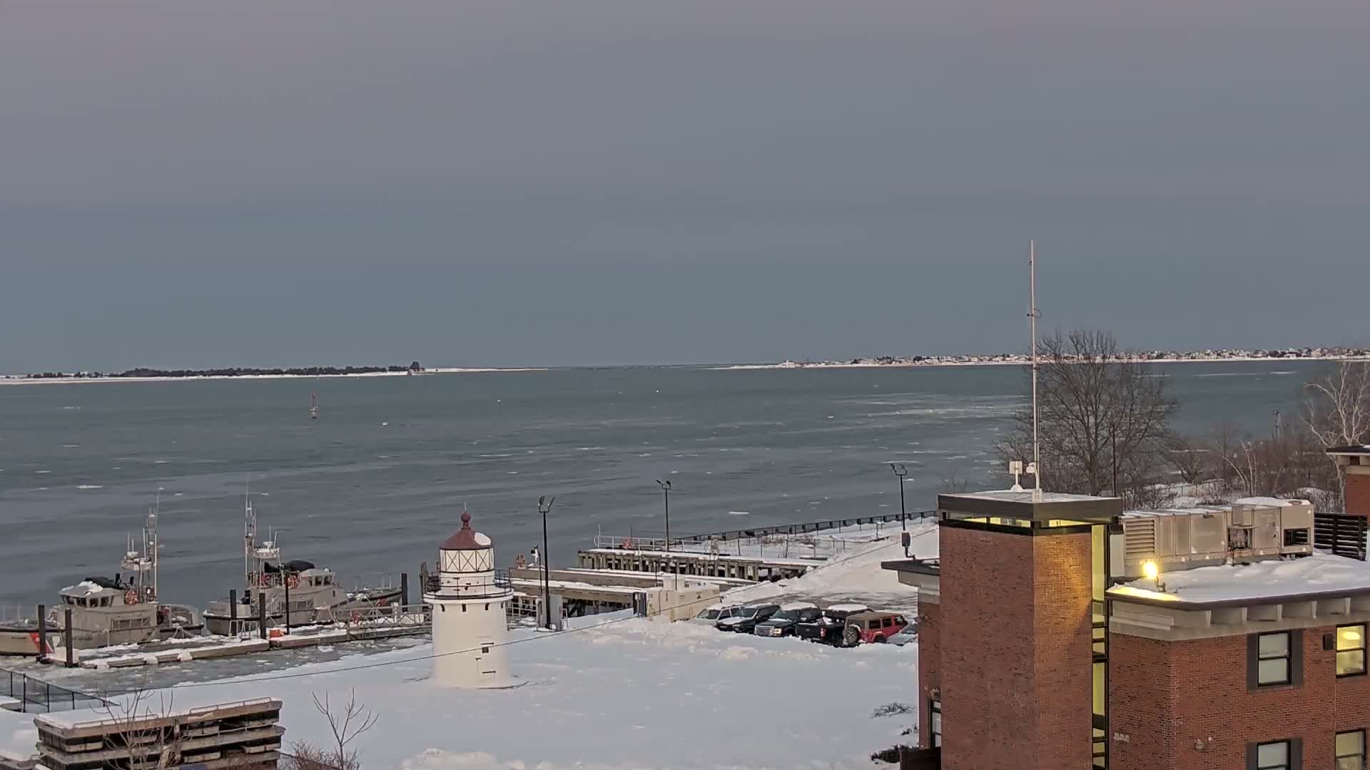 Newburyport,  Merrimack River Shipspotting Boat Traffic Live Cam - Newburyport, Essex, Massachusetts, USA