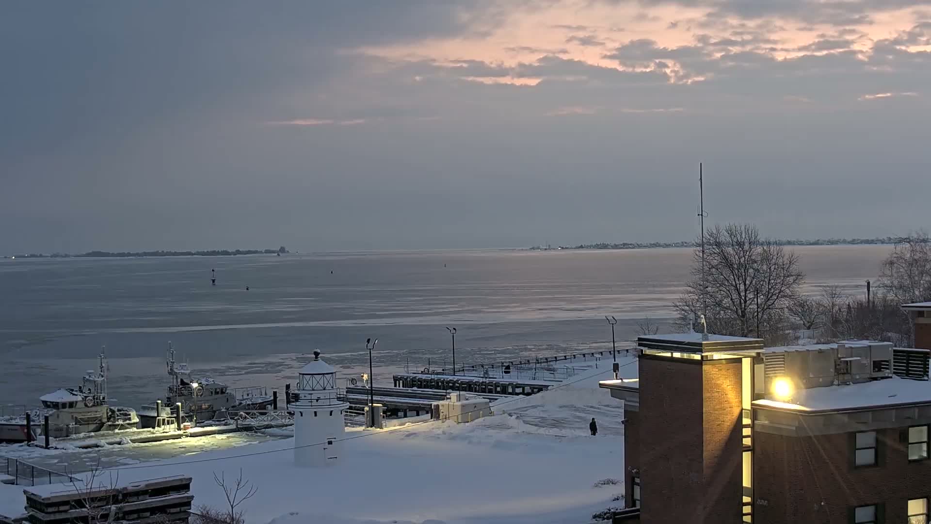 Newburyport,  Merrimack River Shipspotting Boat Traffic Live Cam - Newburyport, Essex, Massachusetts, USA