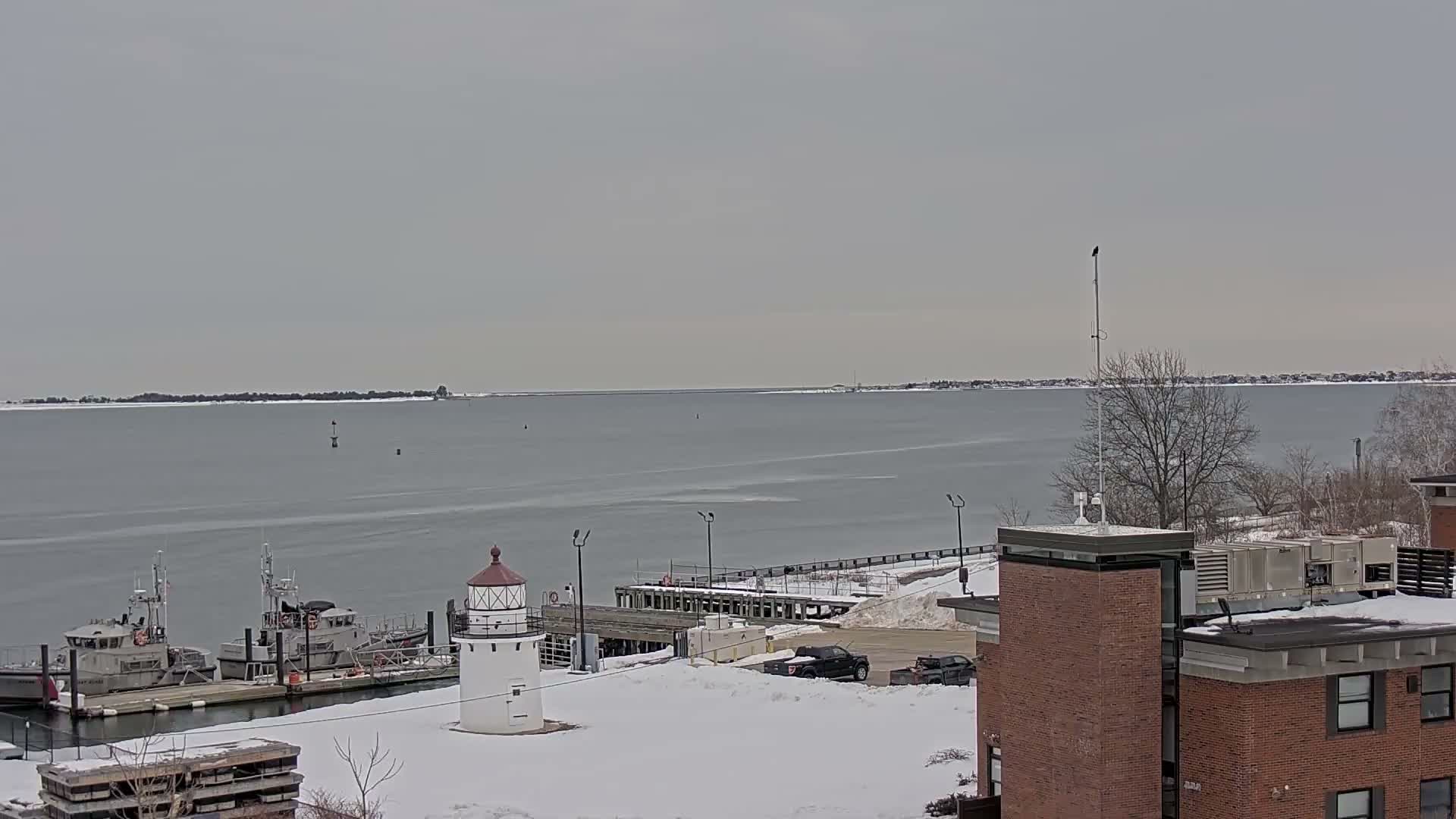 Newburyport,  Merrimack River Shipspotting Boat Traffic Live Cam - Newburyport, Essex, Massachusetts, USA
