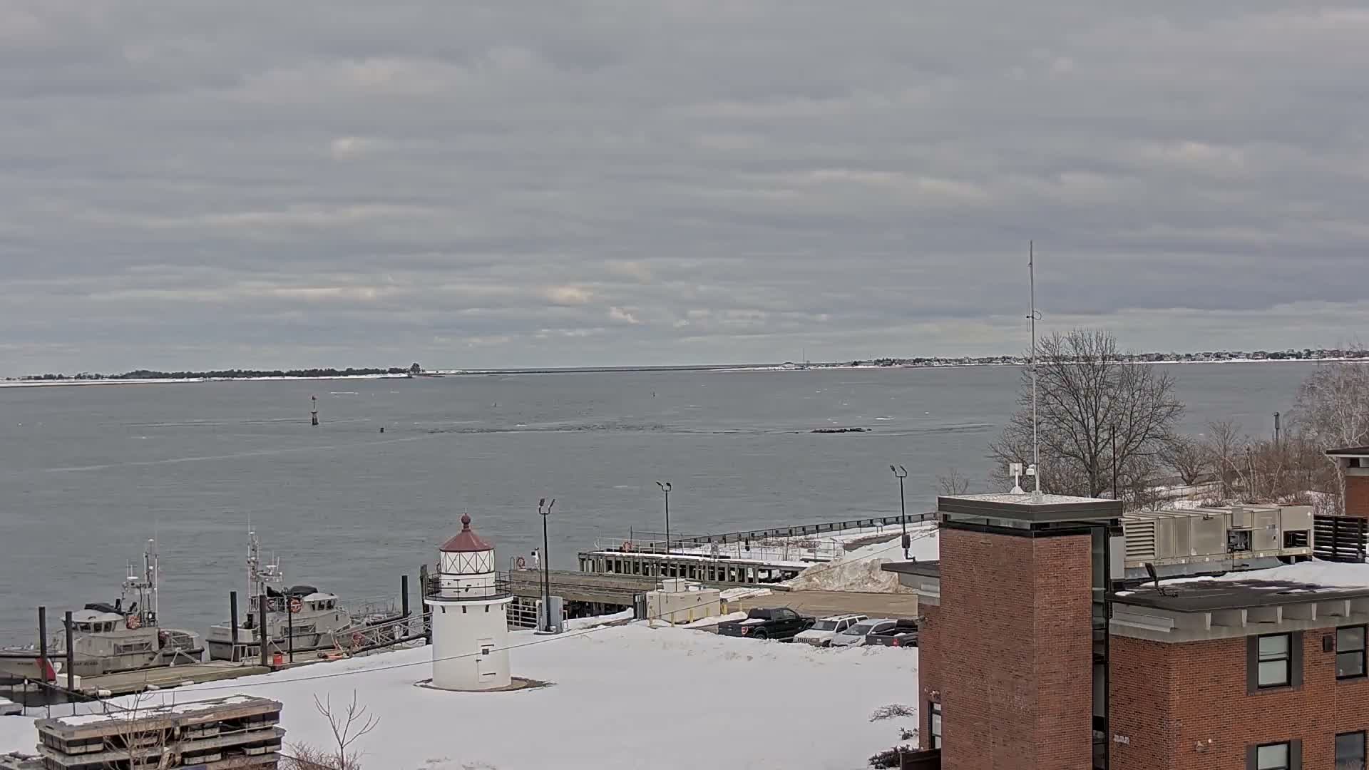 Newburyport,  Merrimack River Shipspotting Boat Traffic Live Cam - Newburyport, Essex, Massachusetts, USA