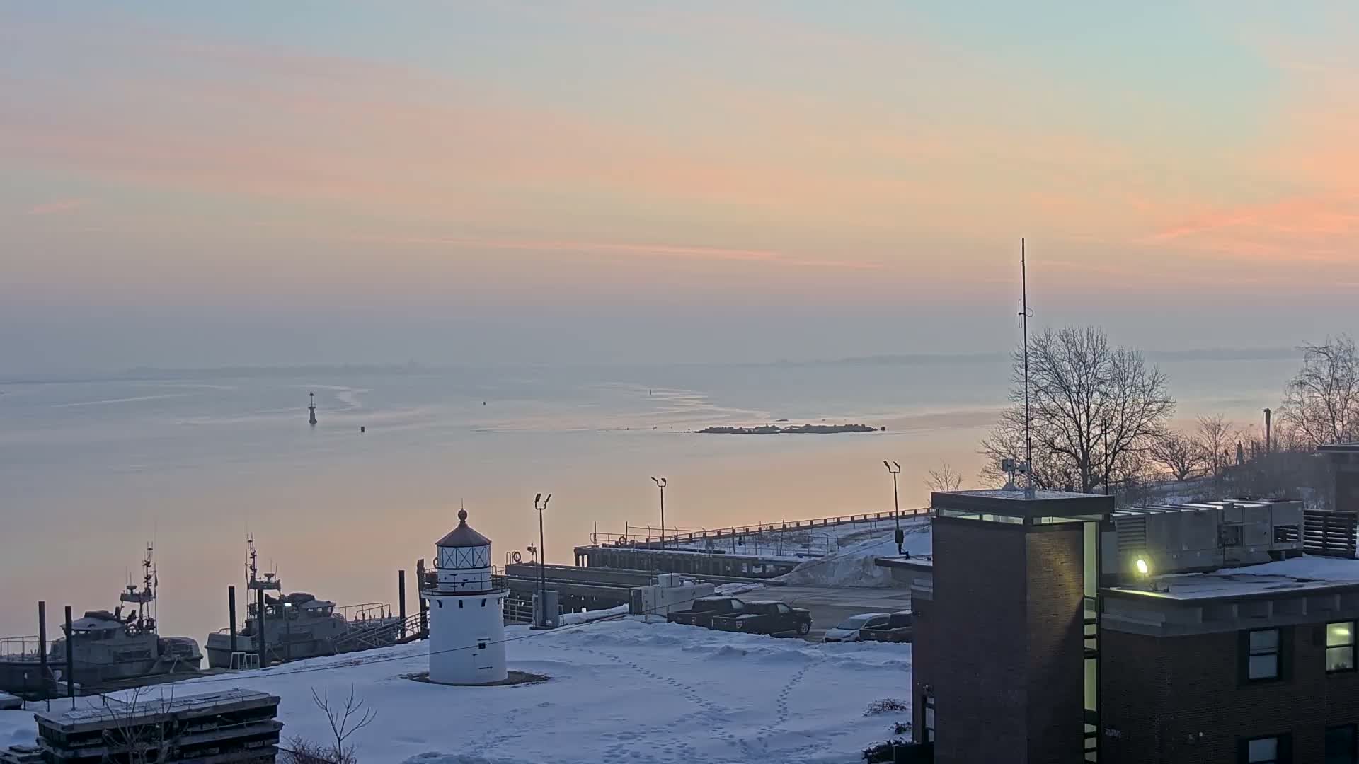 Newburyport,  Merrimack River Shipspotting Boat Traffic Live Cam - Newburyport, Essex, Massachusetts, USA