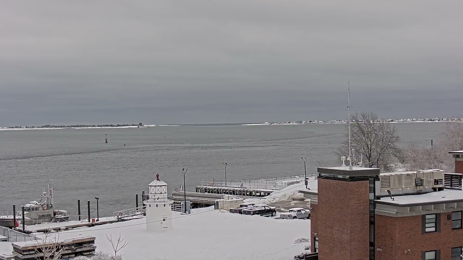 Newburyport,  Merrimack River Shipspotting Boat Traffic Live Cam - Newburyport, Essex, Massachusetts, USA