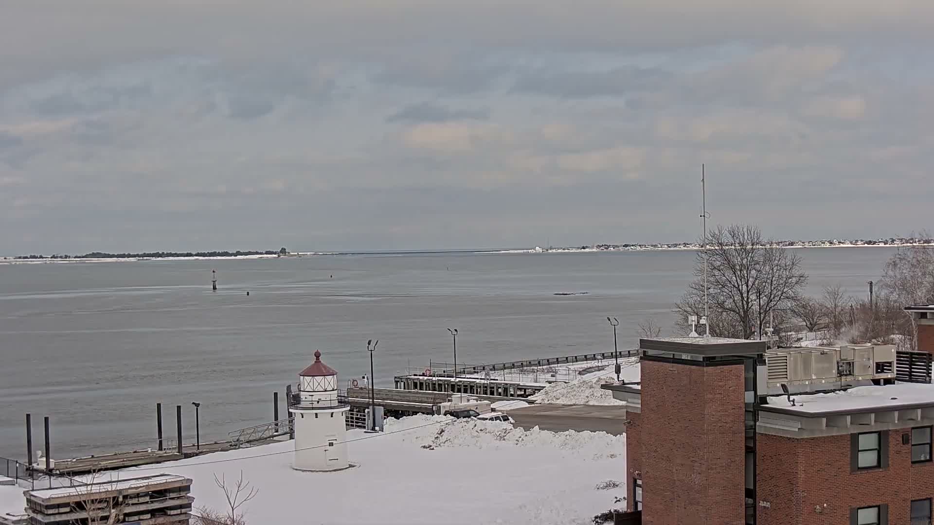 Newburyport,  Merrimack River Shipspotting Boat Traffic Live Cam - Newburyport, Essex, Massachusetts, USA