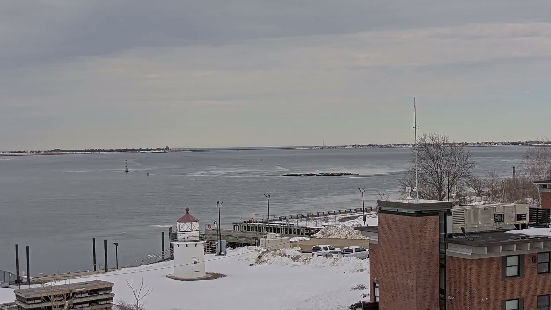 Newburyport,  Merrimack River Shipspotting Boat Traffic Live Cam - Newburyport, Essex, Massachusetts, USA