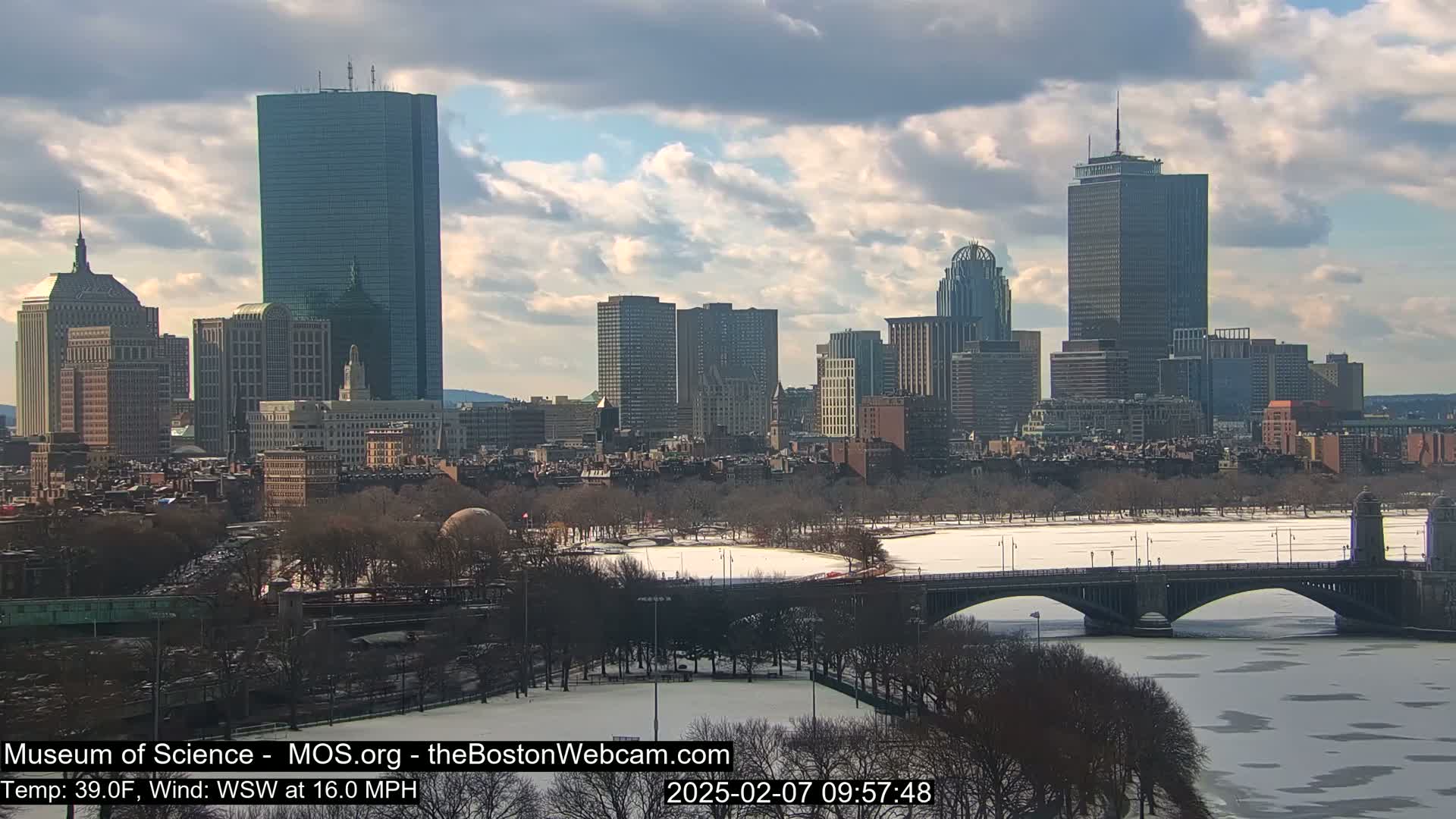 Charles River & Boston City View Live Cam - Boston, Massachusetts, USA
