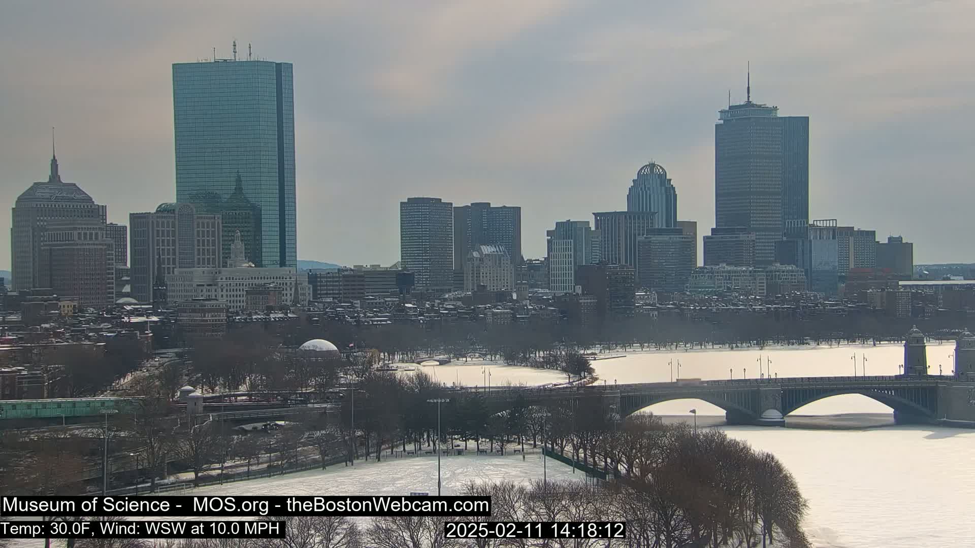 Charles River & Boston City View Live Cam - Boston, Massachusetts, USA