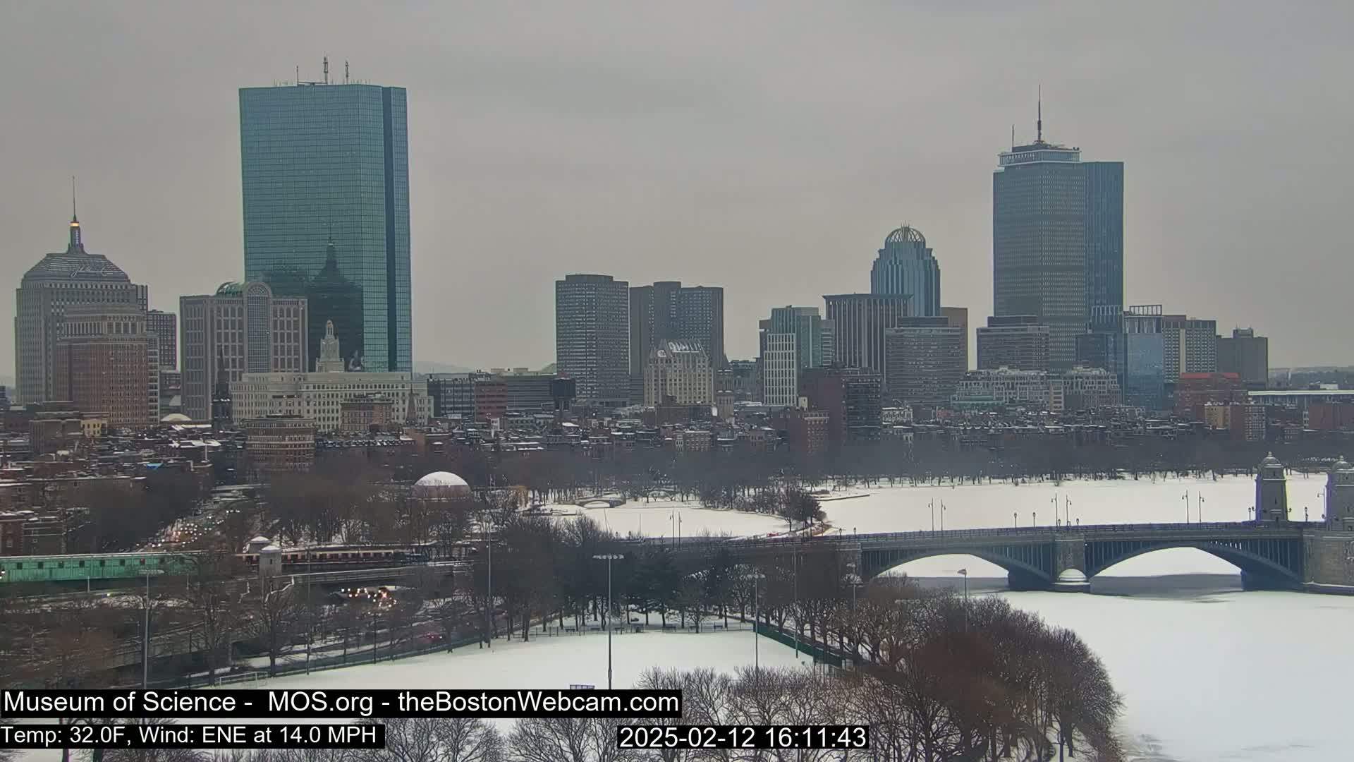 Charles River & Boston City View Live Cam - Boston, Massachusetts, USA