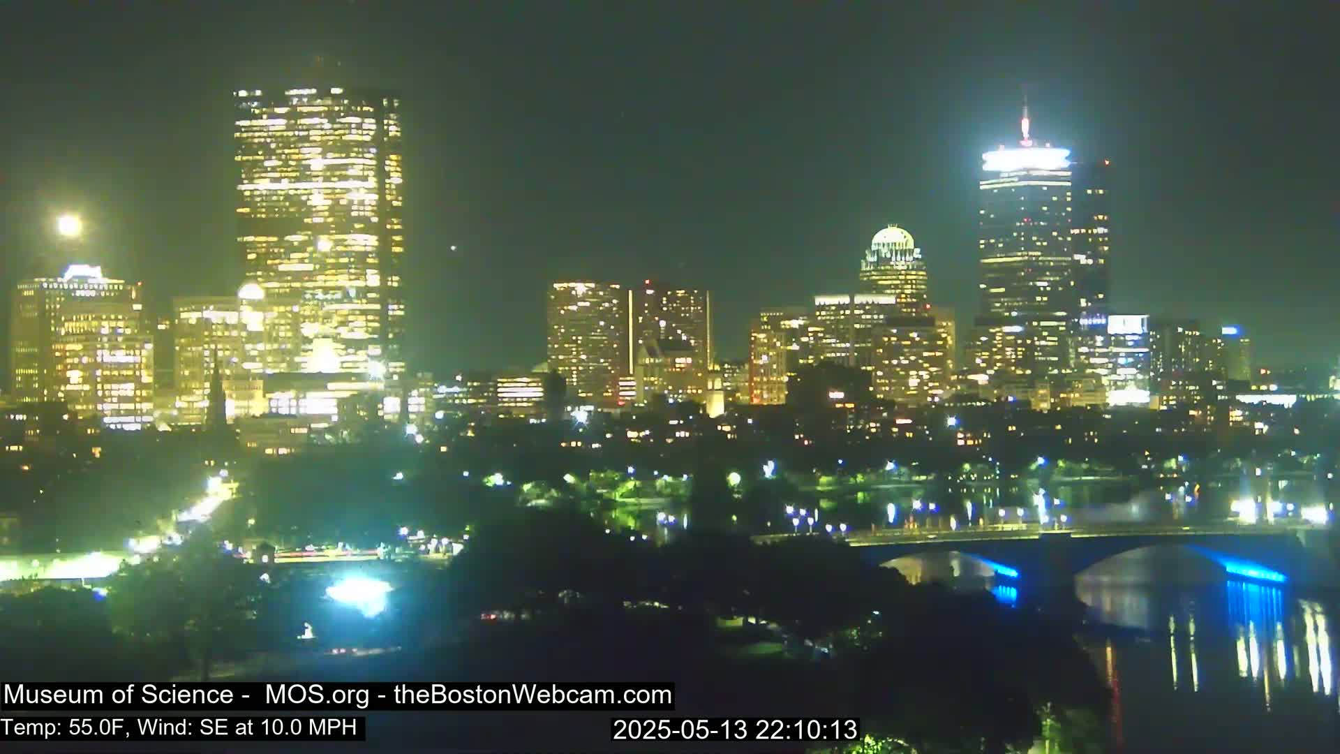 Charles River & Boston City View Live Cam - Boston, Massachusetts, USA