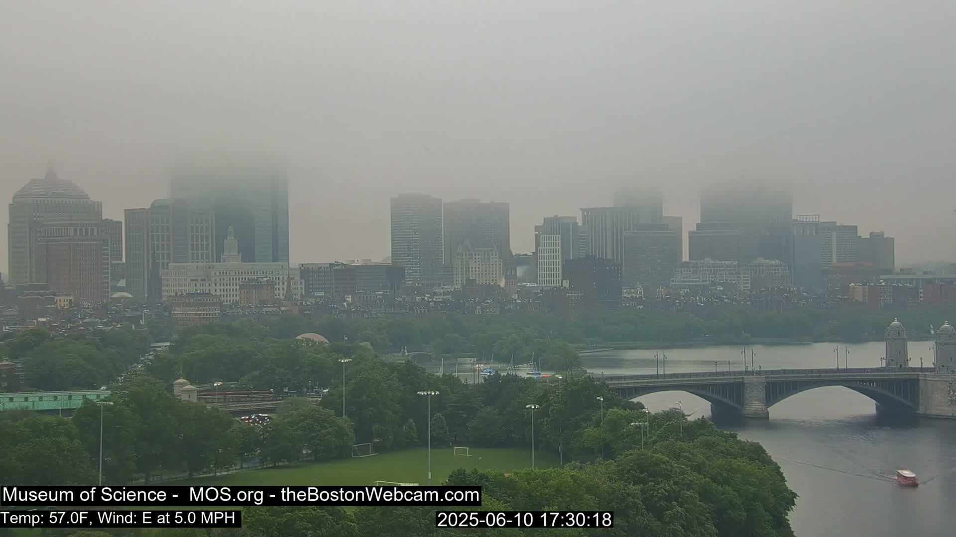 Charles River & Boston City View Live Cam - Boston, Massachusetts, USA