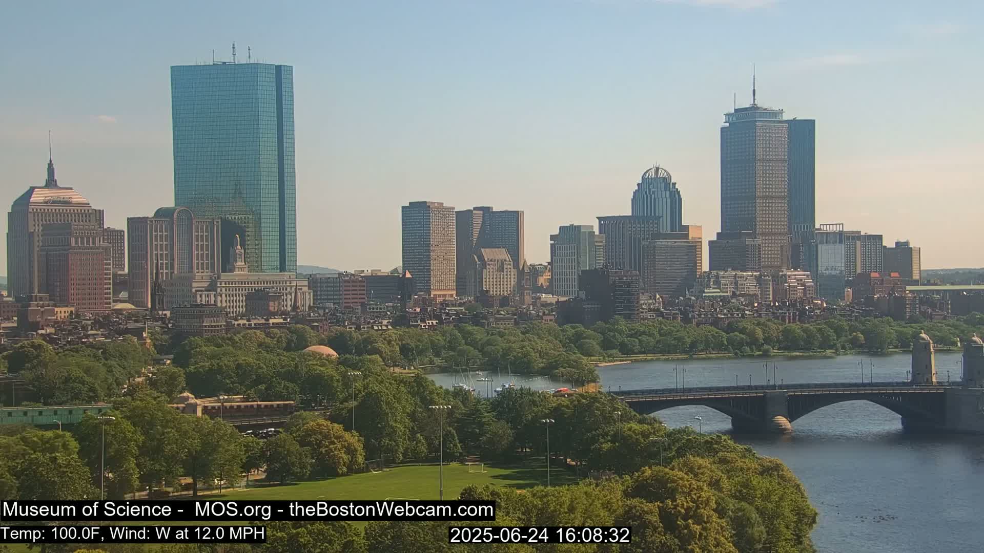Charles River & Boston City View Live Cam - Boston, Massachusetts, USA