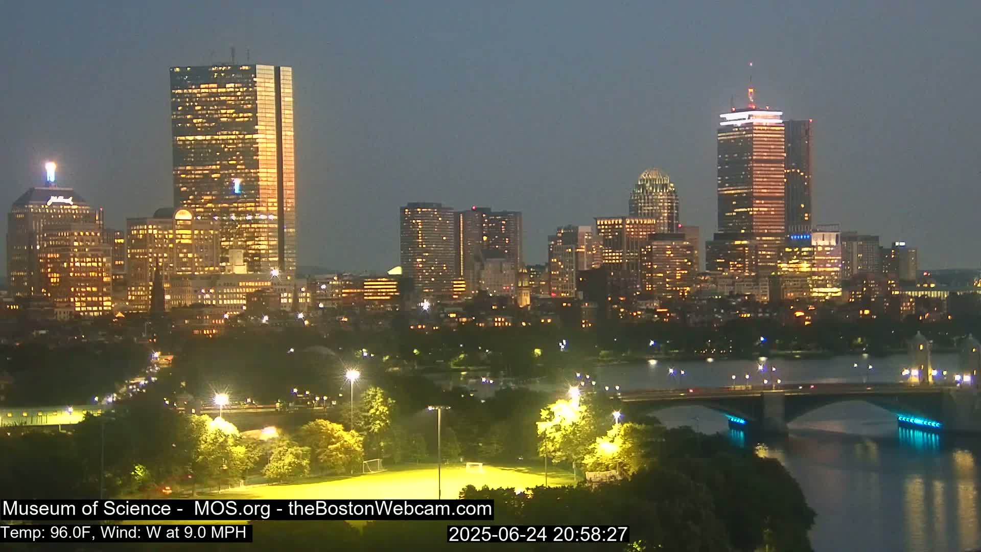 Charles River & Boston City View Live Cam - Boston, Massachusetts, USA