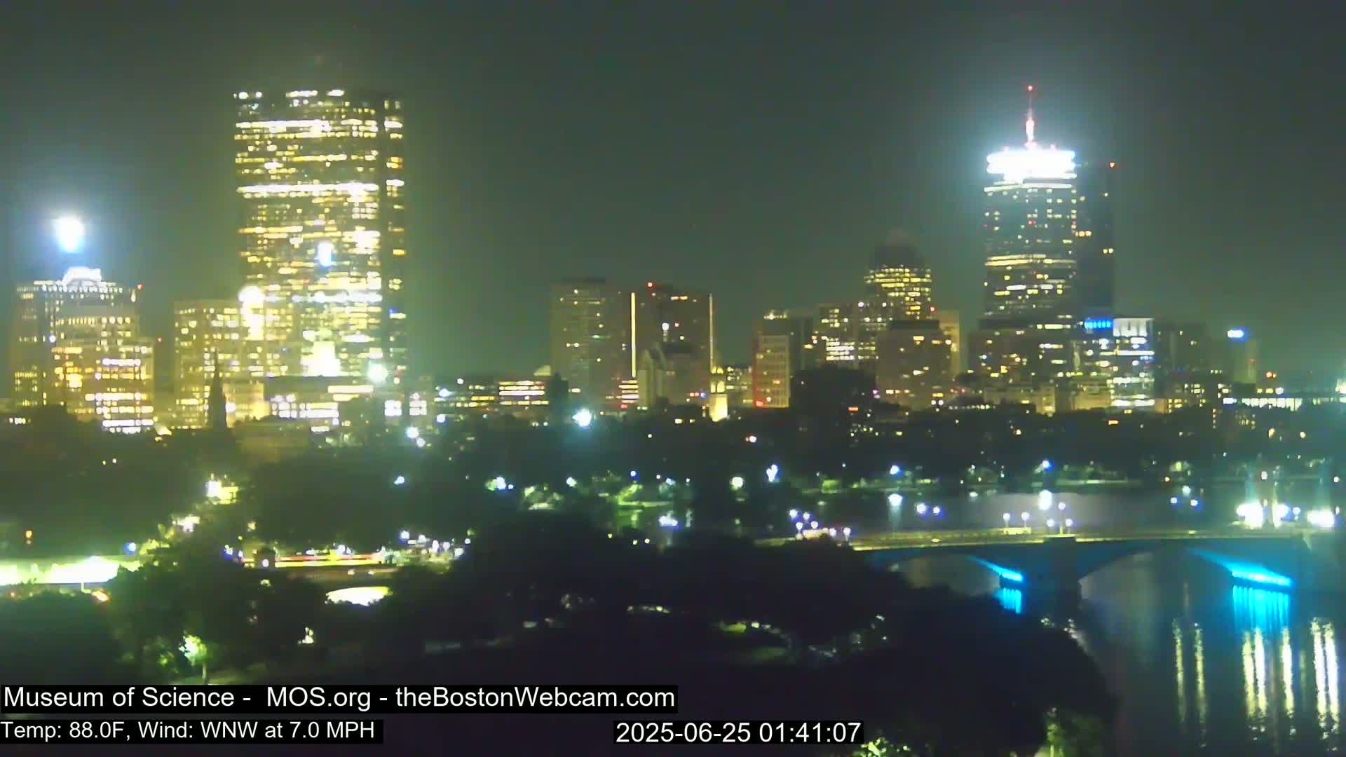 Charles River & Boston City View Live Cam - Boston, Massachusetts, USA