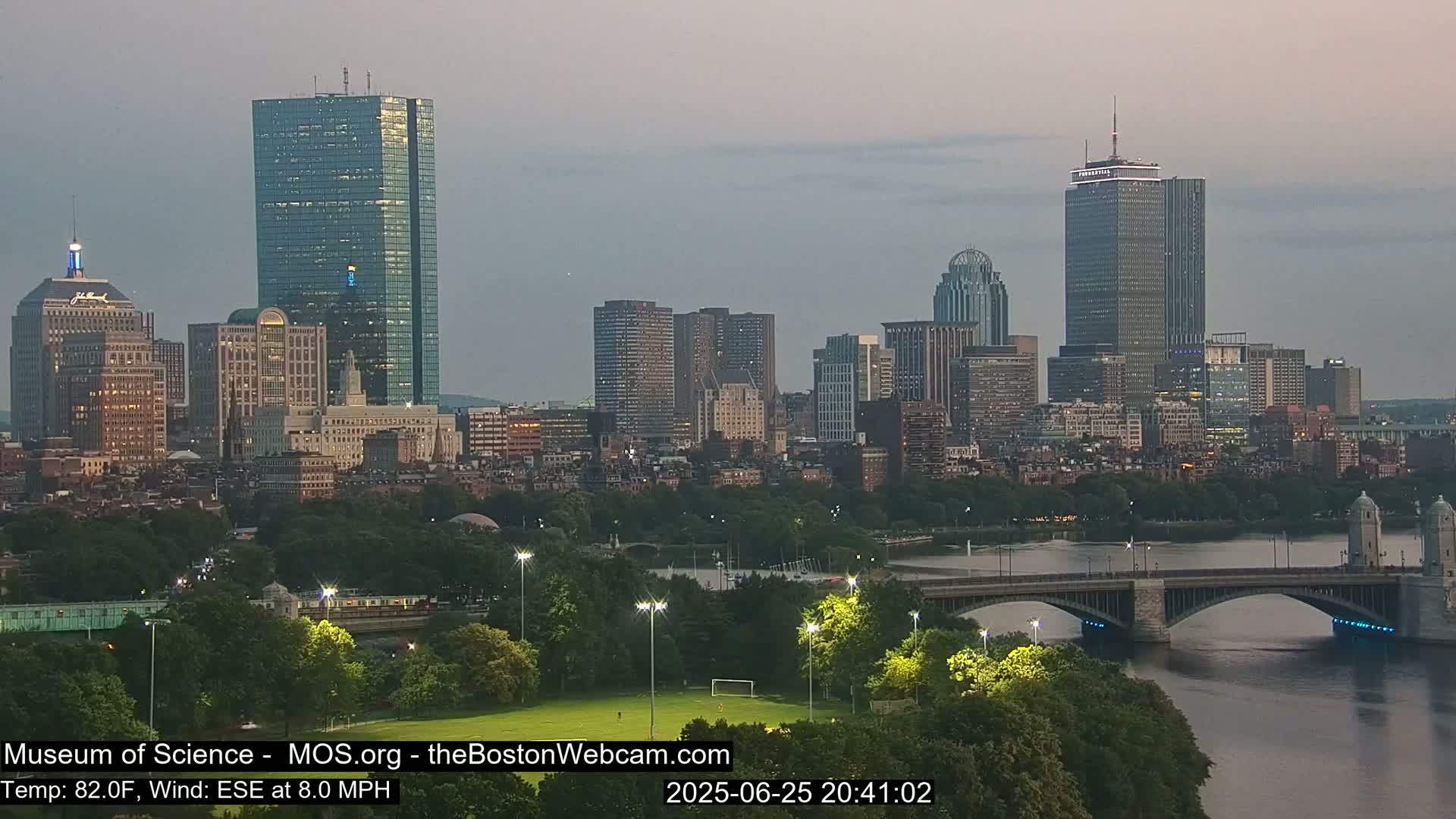 Charles River & Boston City View Live Cam - Boston, Massachusetts, USA