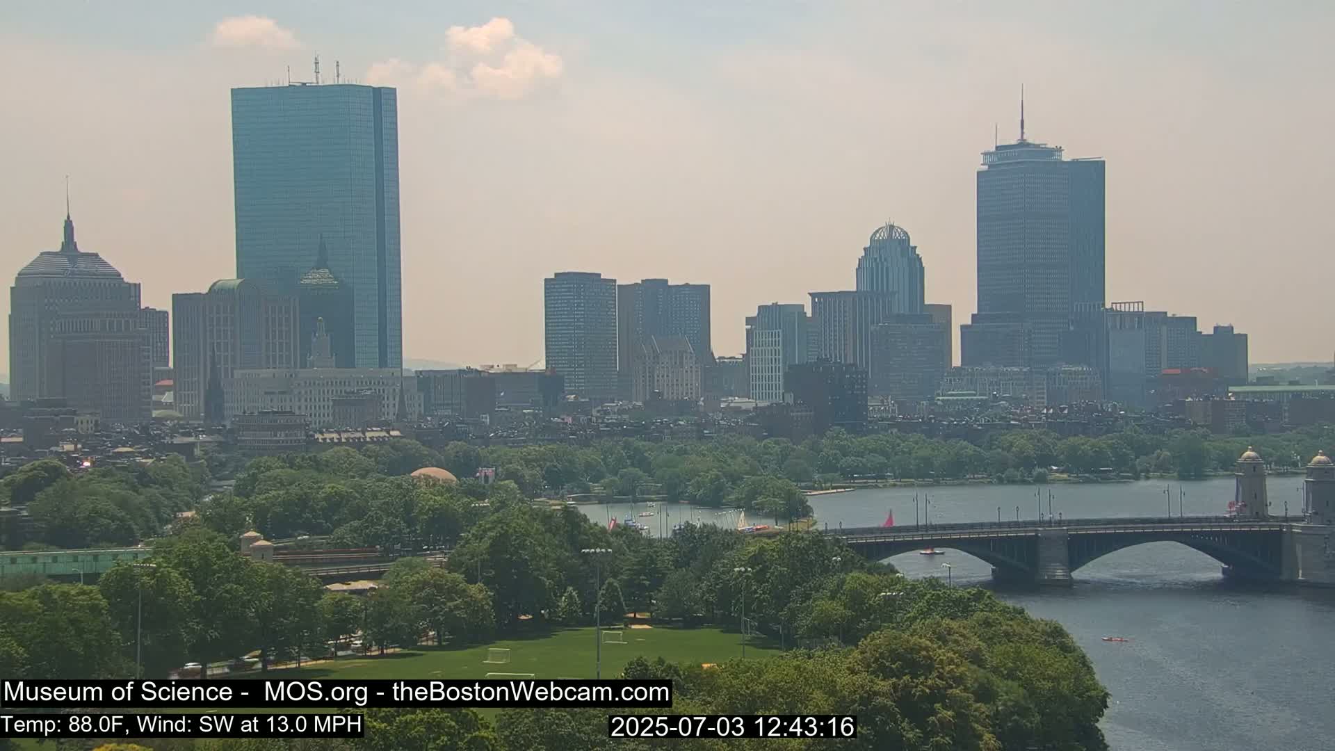 Charles River & Boston City View Live Cam - Boston, Massachusetts, USA