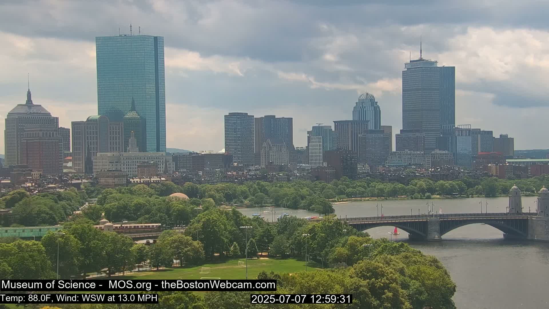 Charles River & Boston City View Live Cam - Boston, Massachusetts, USA