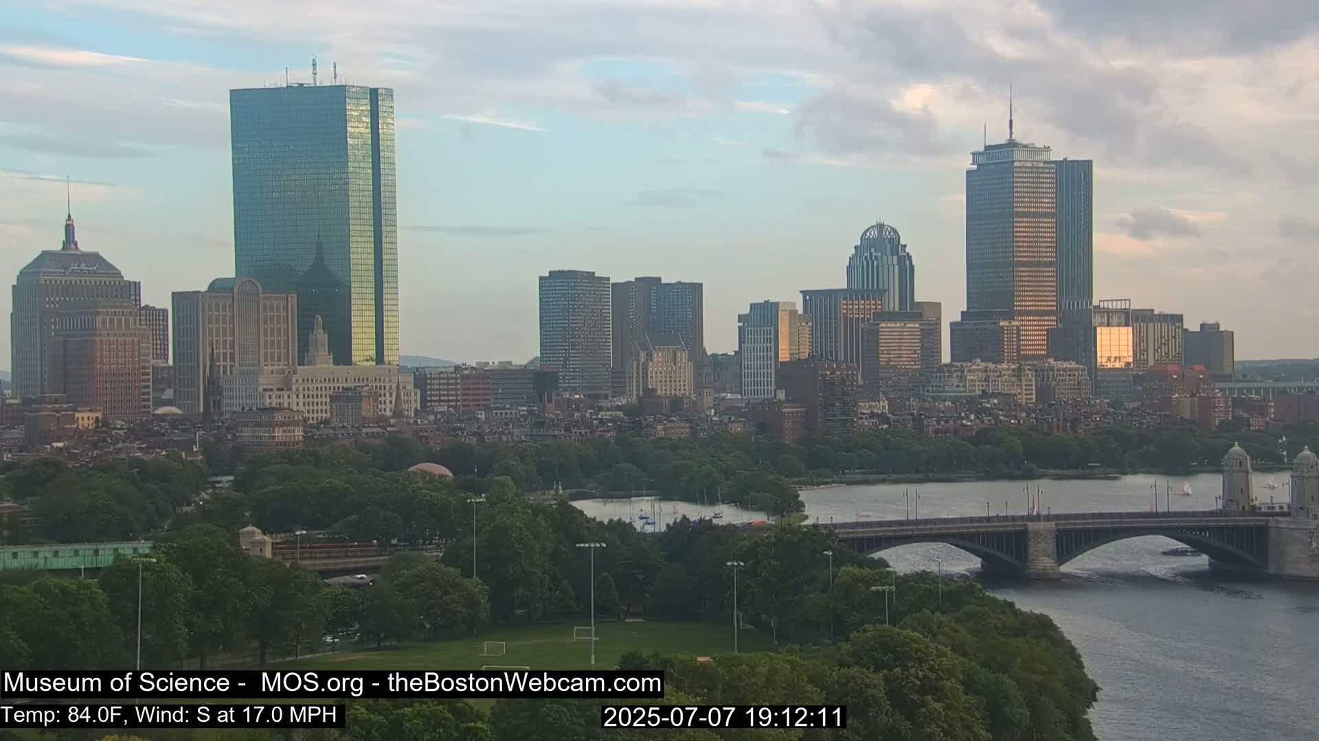Charles River & Boston City View Live Cam - Boston, Massachusetts, USA