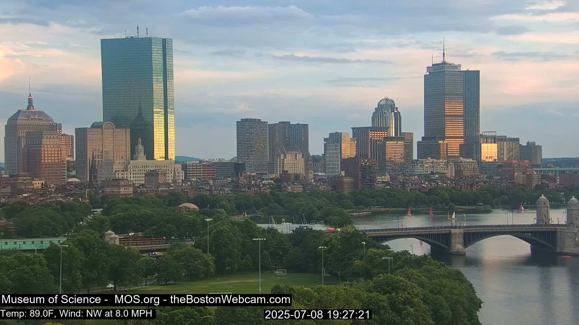 Charles River & Boston City View Live Cam - Boston, Massachusetts, USA