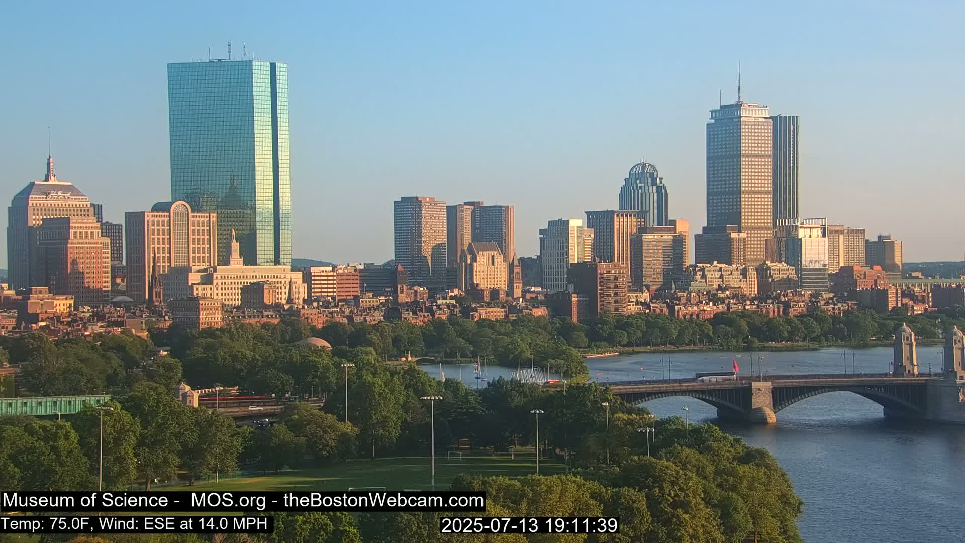 Charles River & Boston City View Live Cam - Boston, Massachusetts, USA