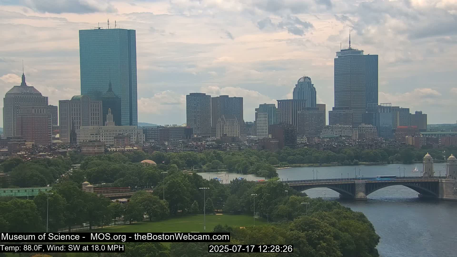 Charles River & Boston City View Live Cam - Boston, Massachusetts, USA