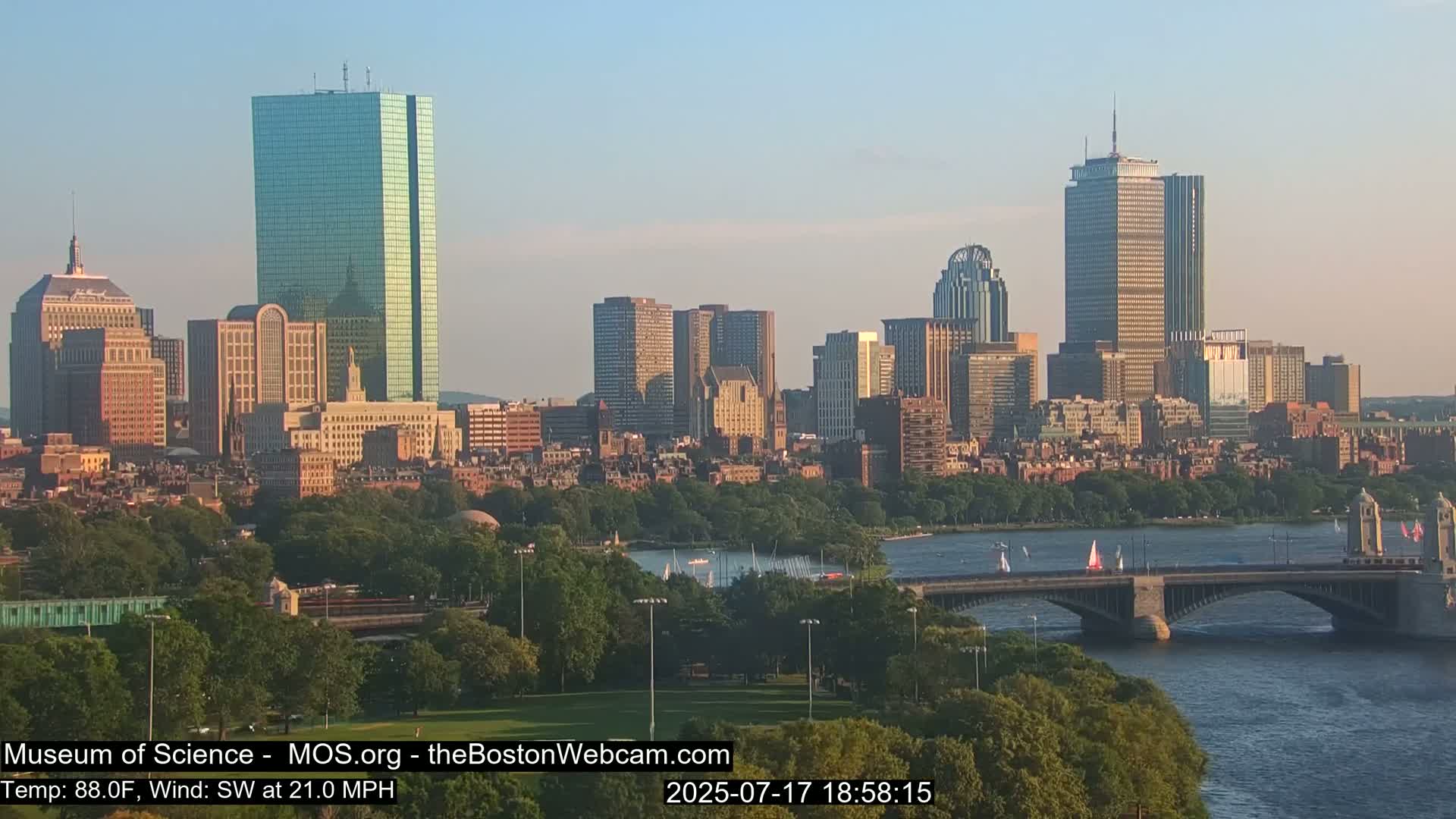 Charles River & Boston City View Live Cam - Boston, Massachusetts, USA