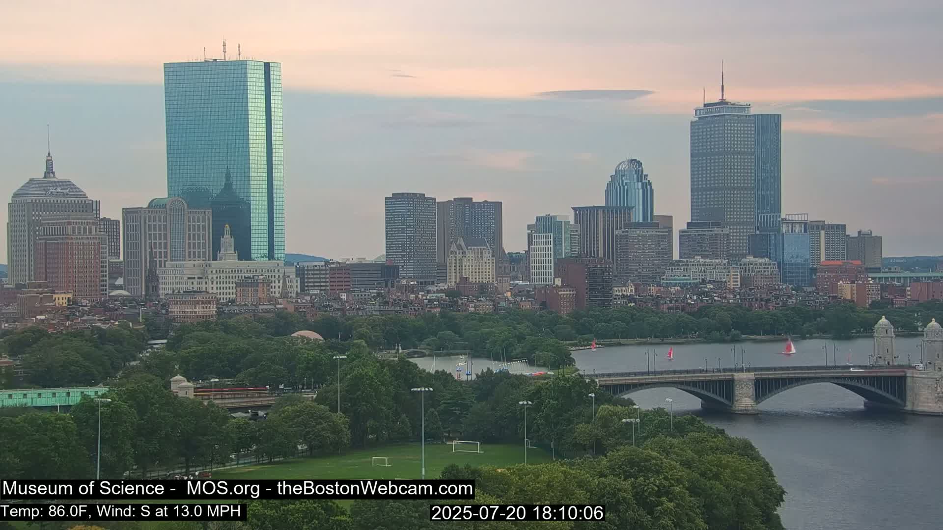 Charles River & Boston City View Live Cam - Boston, Massachusetts, USA