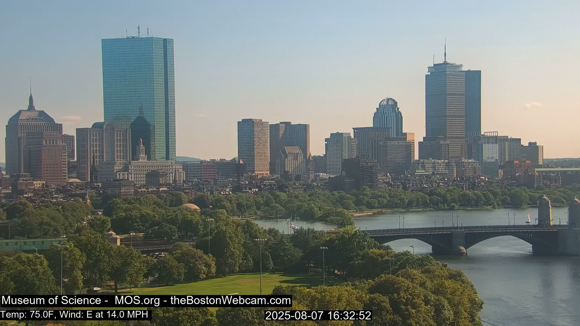 Charles River & Boston City View Live Cam - Boston, Massachusetts, USA