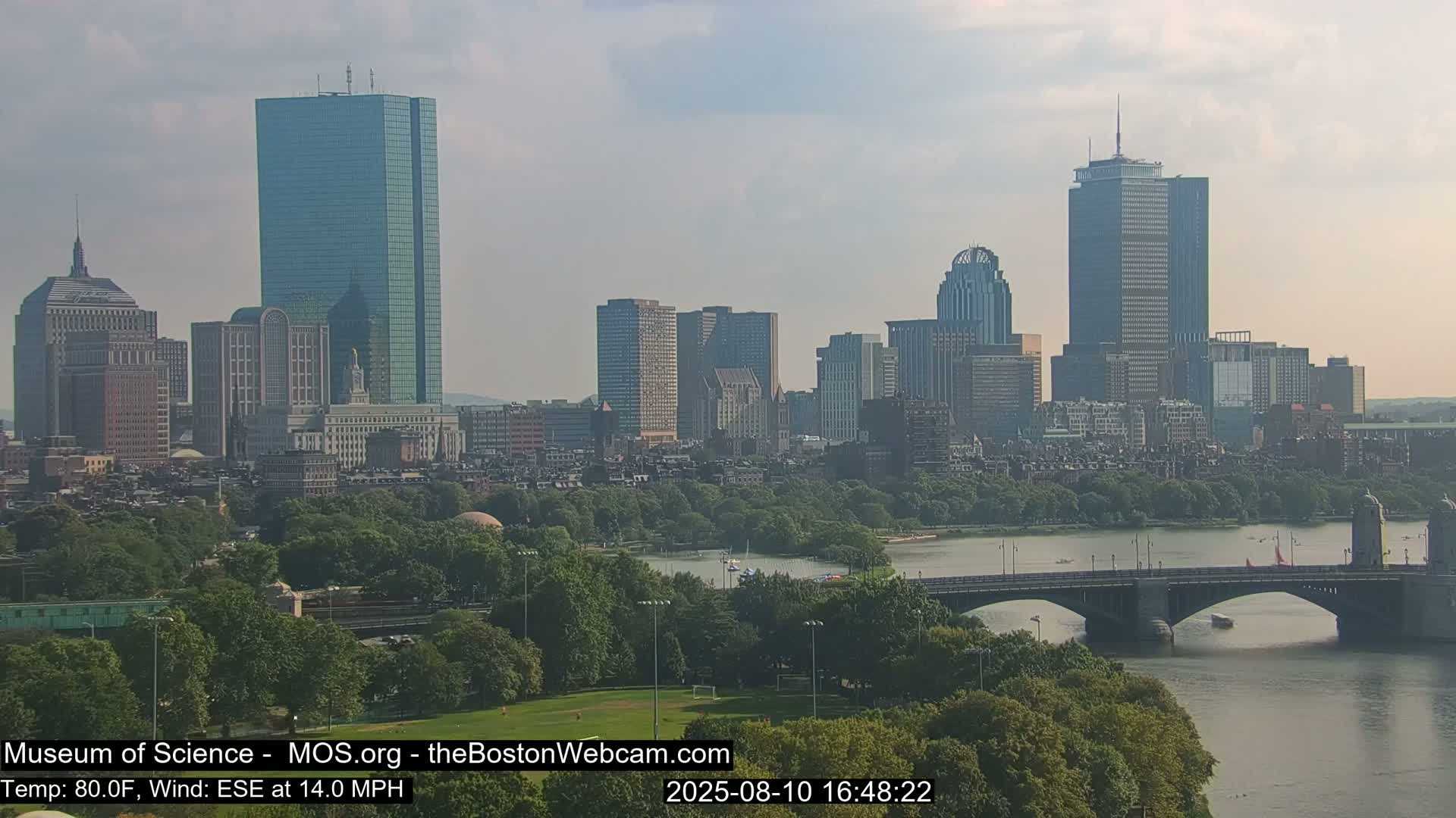 Charles River & Boston City View Live Cam - Boston, Massachusetts, USA