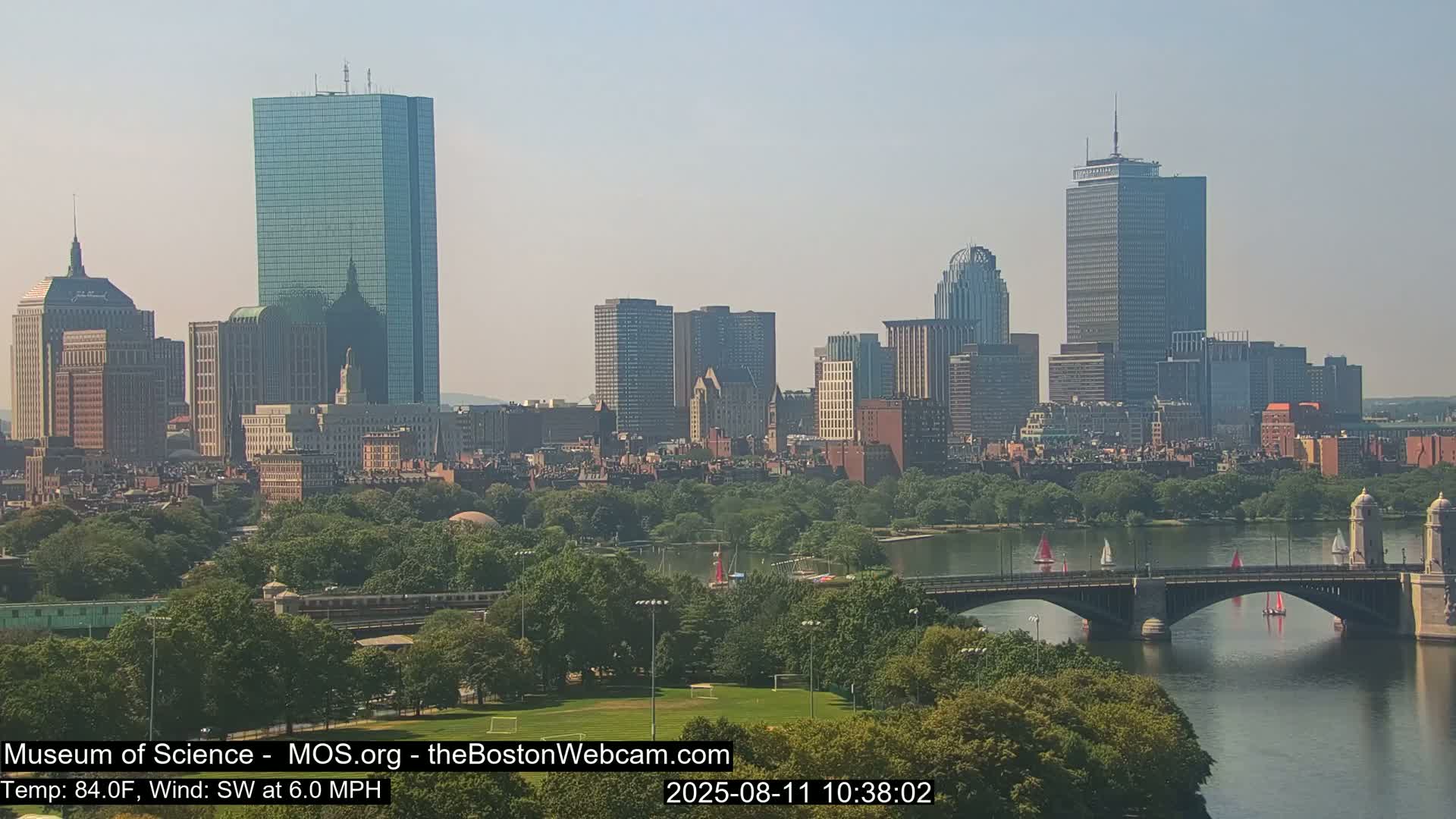 Charles River & Boston City View Live Cam - Boston, Massachusetts, USA