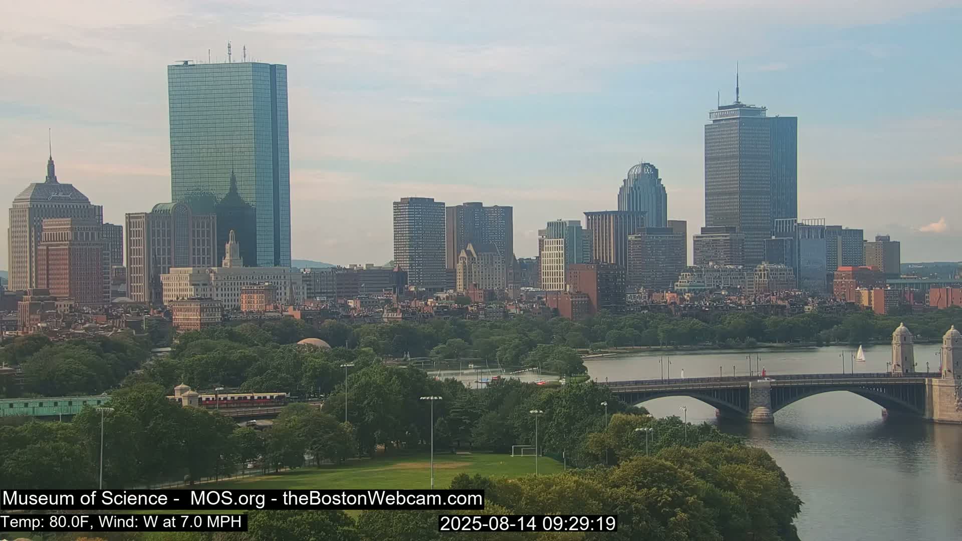 Charles River & Boston City View Live Cam - Boston, Massachusetts, USA