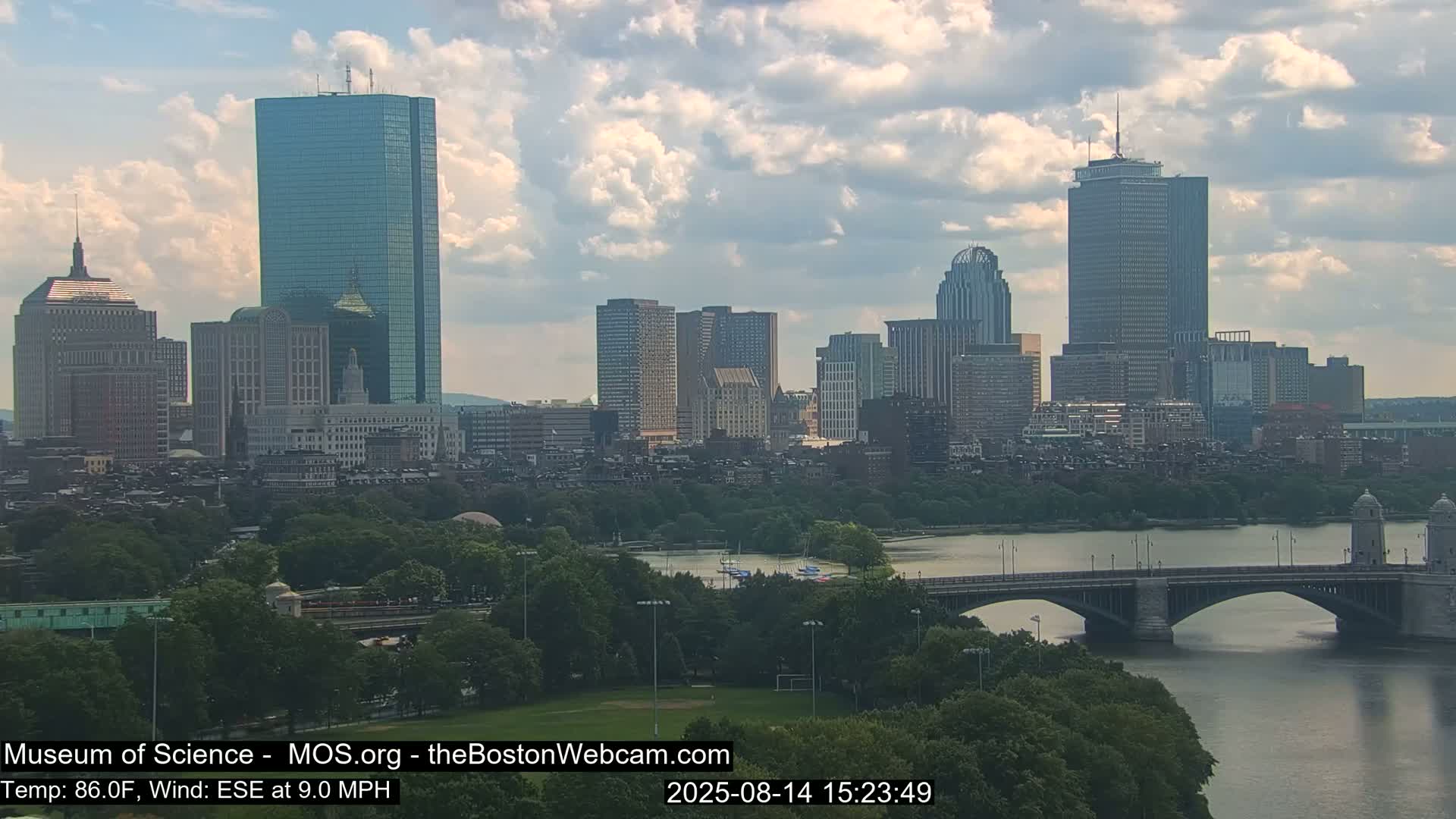 Charles River & Boston City View Live Cam - Boston, Massachusetts, USA