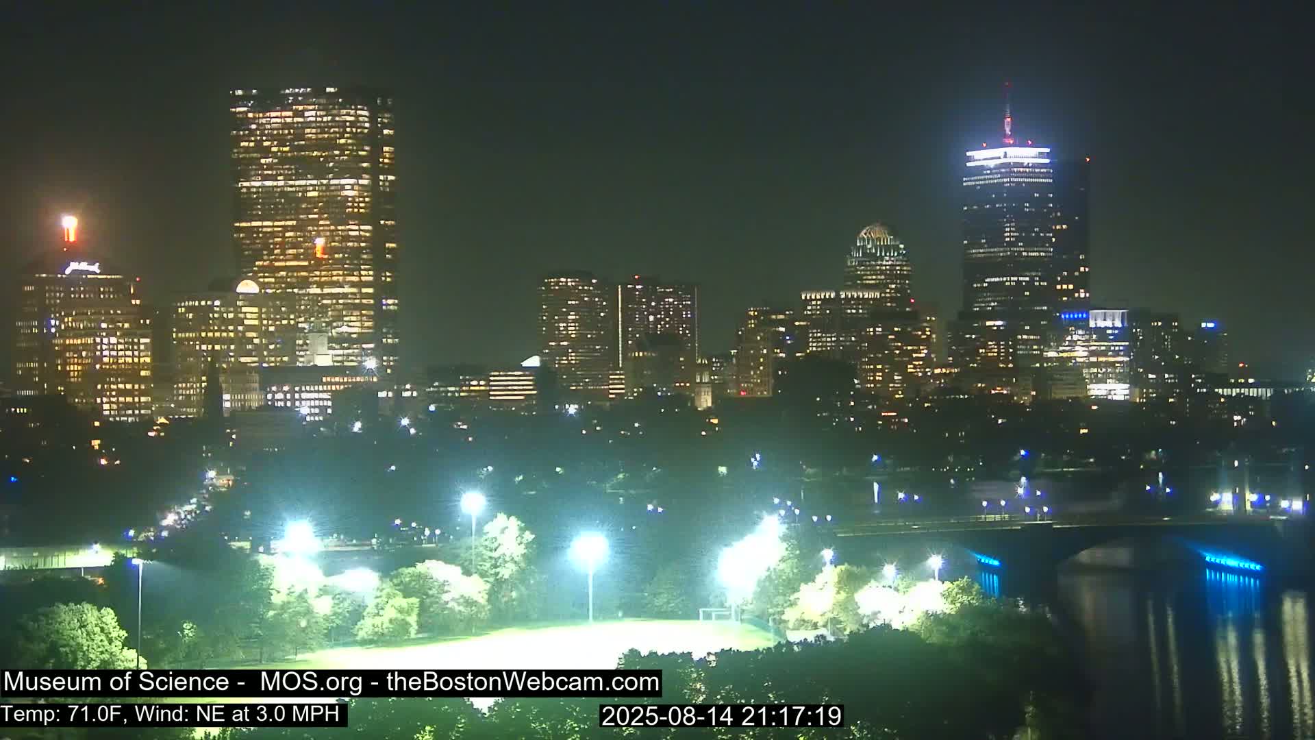 Charles River & Boston City View Live Cam - Boston, Massachusetts, USA