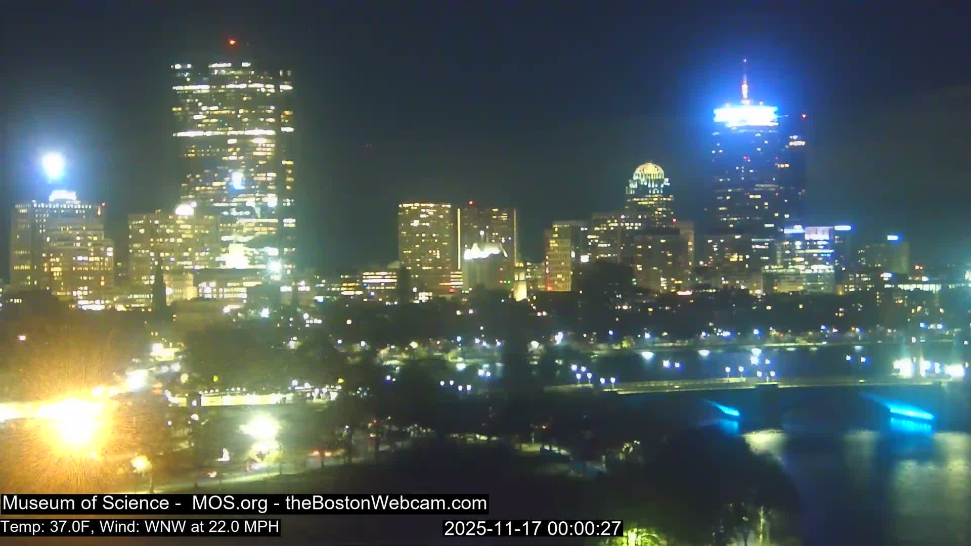 Charles River & Boston City View Live Cam - Boston, Massachusetts, USA