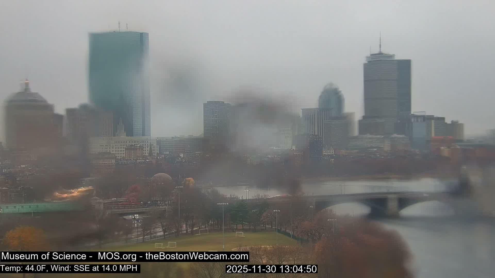 Charles River & Boston City View Live Cam - Boston, Massachusetts, USA
