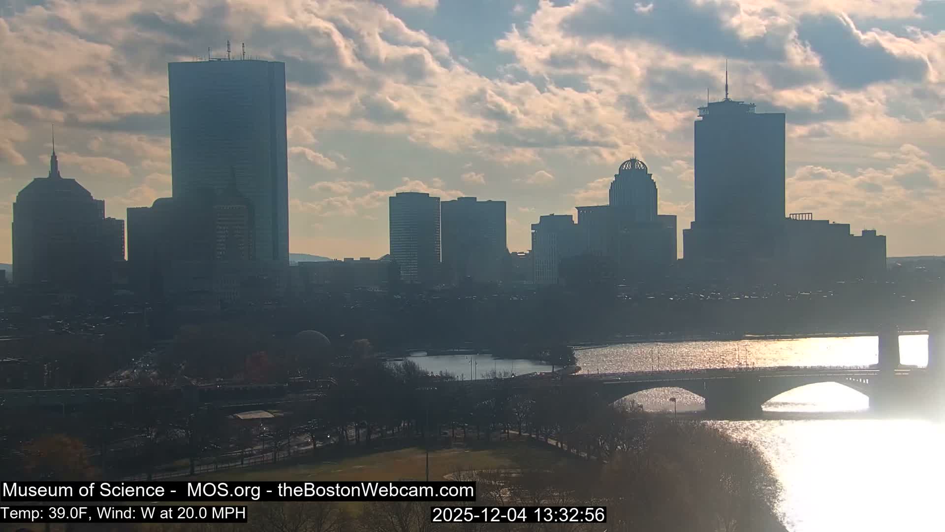 Charles River & Boston City View Live Cam - Boston, Massachusetts, USA