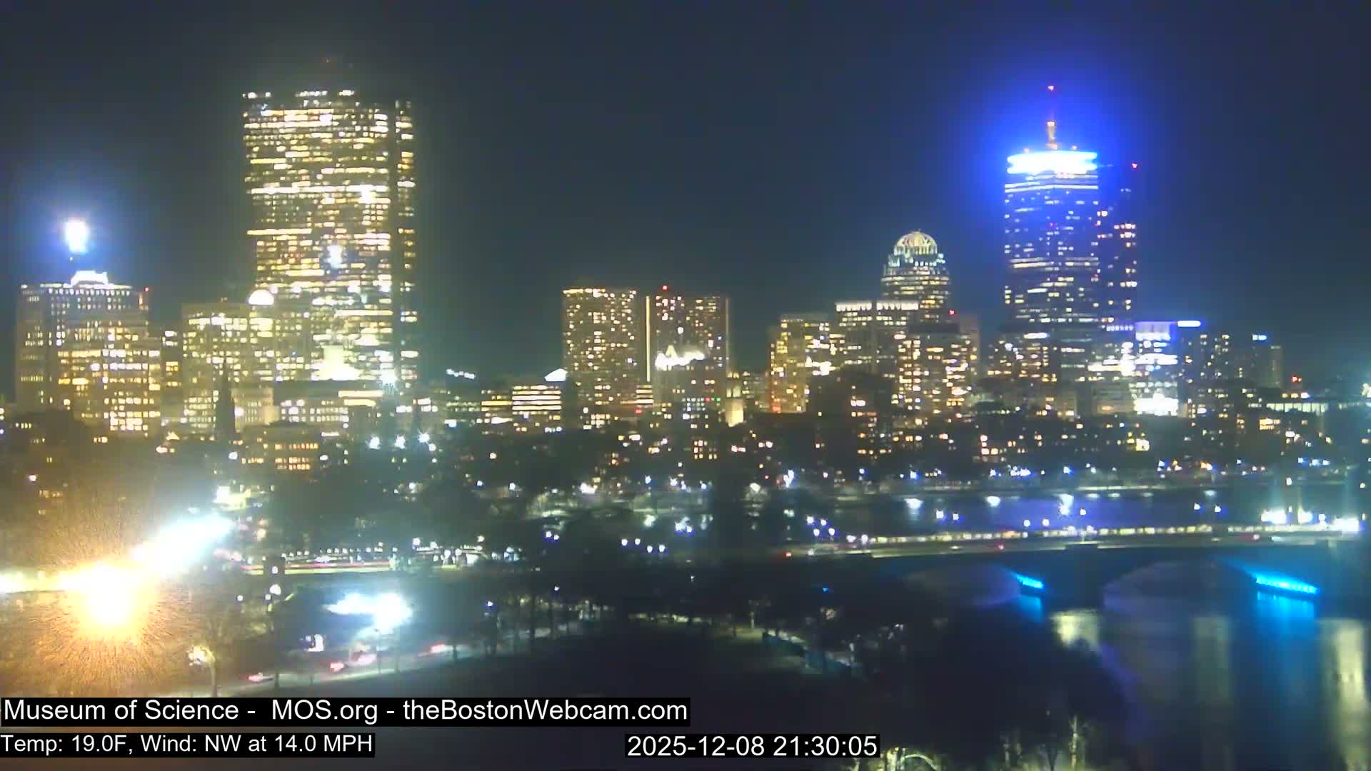 Charles River & Boston City View Live Cam - Boston, Massachusetts, USA