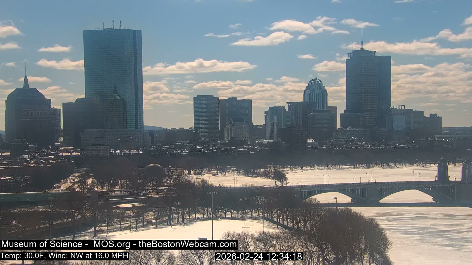 Charles River & Boston City View Live Cam - Boston, Massachusetts, USA