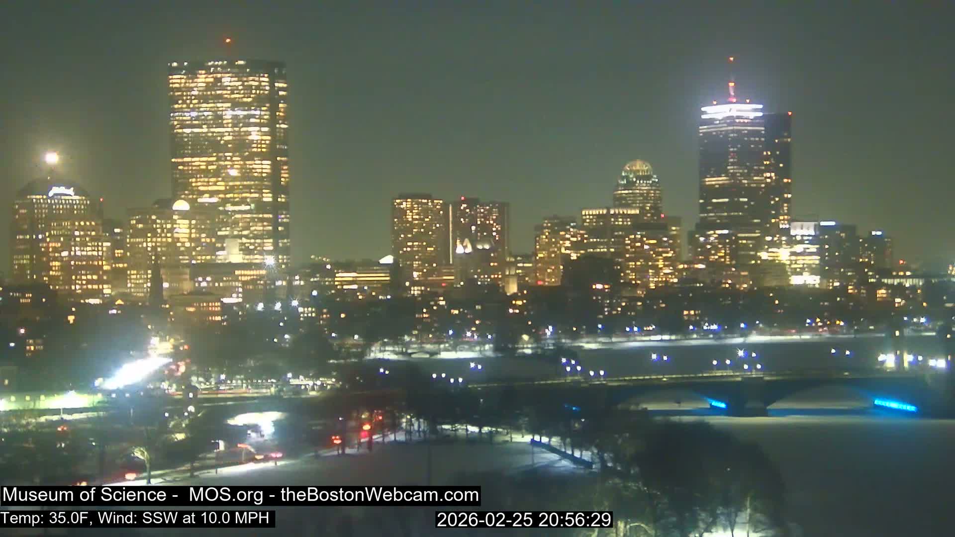 Charles River & Boston City View Live Cam - Boston, Massachusetts, USA