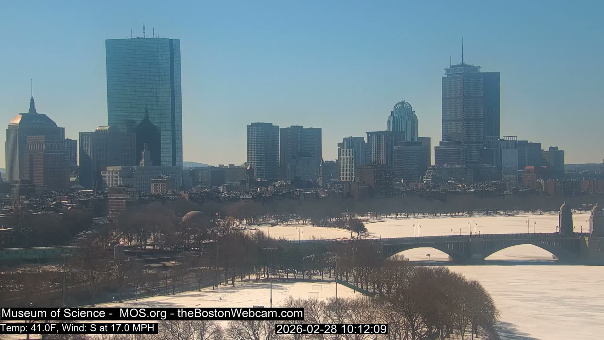 Charles River & Boston City View Live Cam - Boston, Massachusetts, USA