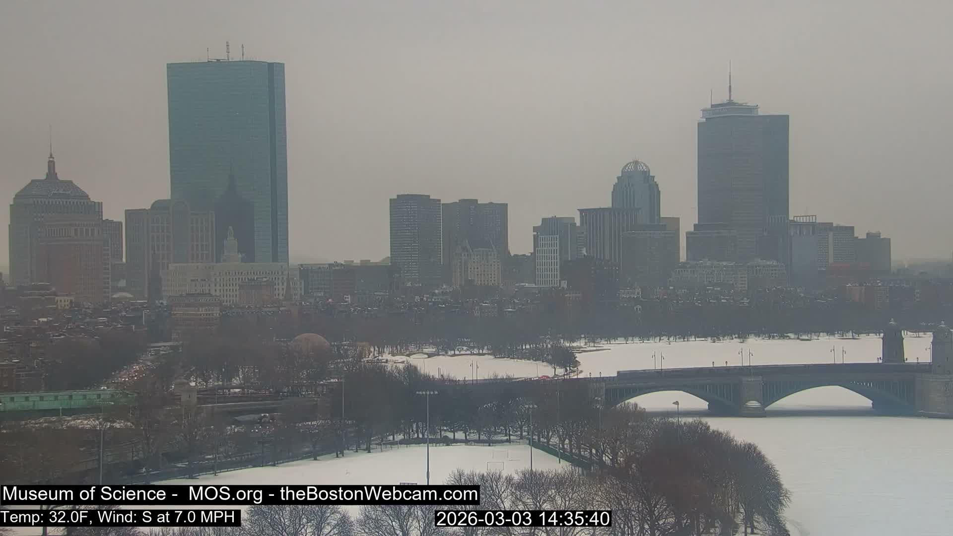 Charles River & Boston City View Live Cam - Boston, Massachusetts, USA