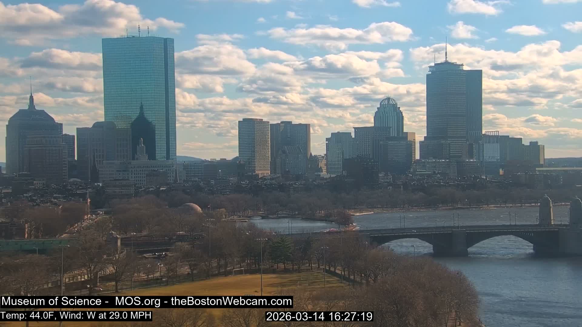 Charles River & Boston City View Live Cam - Boston, Massachusetts, USA