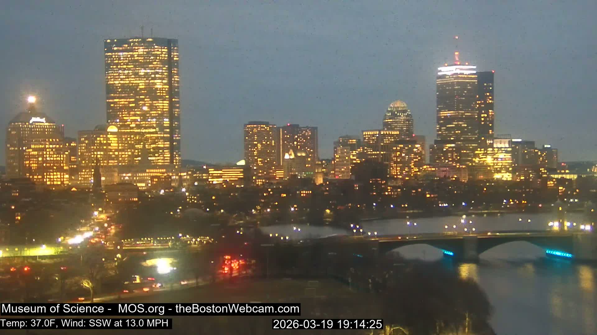 Charles River & Boston City View Live Cam - Boston, Massachusetts, USA